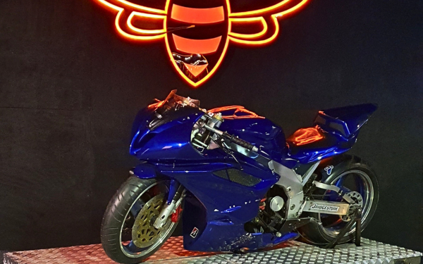 MotoRacing VR yarışı