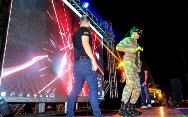 Şəhər parklarında açıq hava VR zonaları